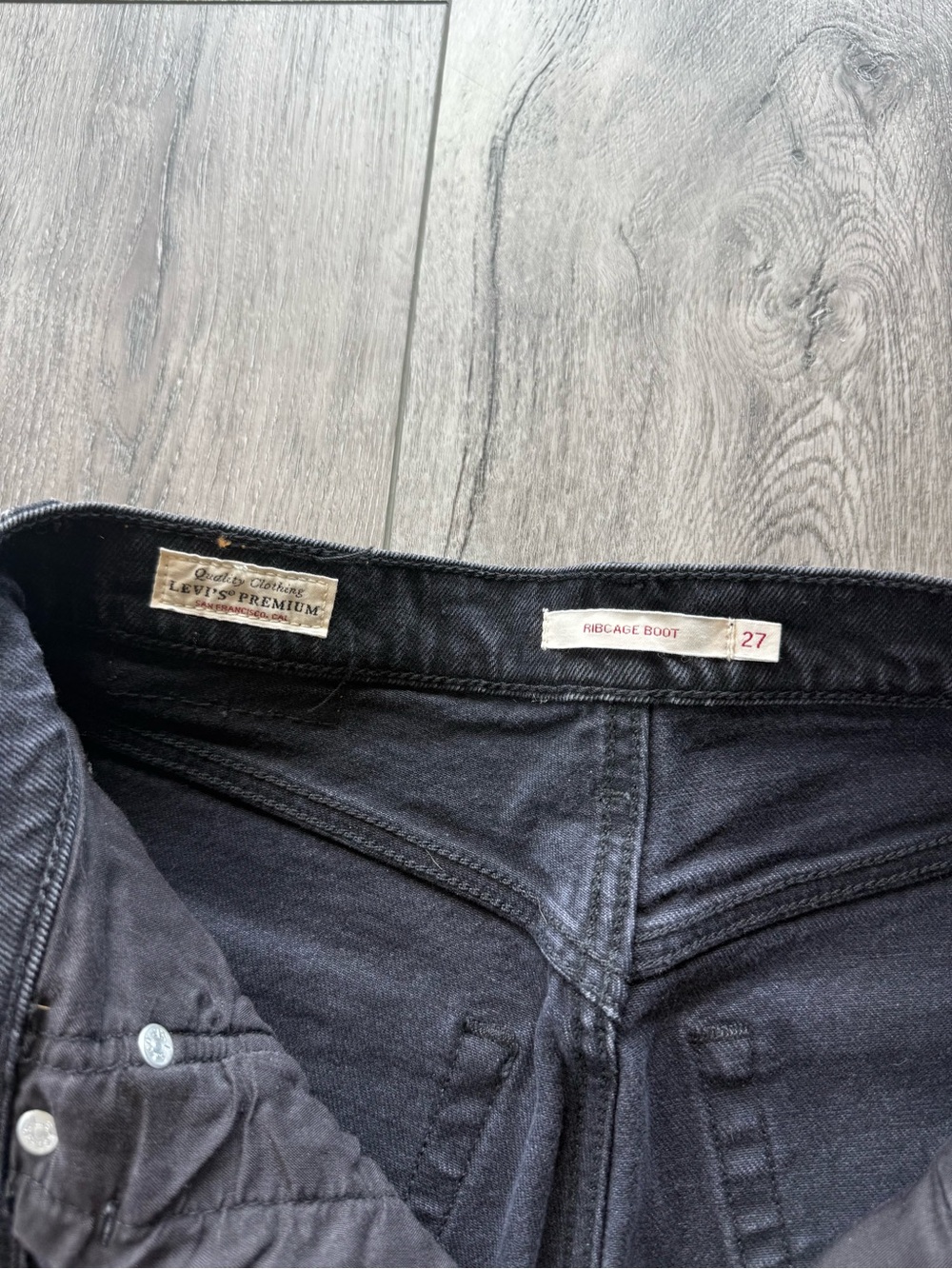 Levi's Premium Ribcage Boot Jeans in Black - Size 27